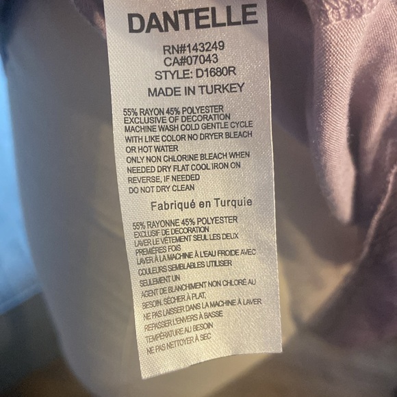 Dusty purple T-shirt size M with beautiful bottom and neck trim. BNWT. - Picture 6 of 9